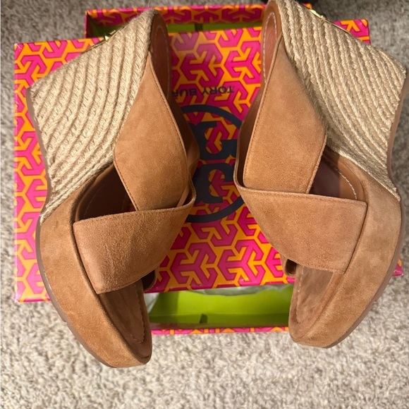 Tory Burch Tan Mules Suede Clogs - Picture 7 of 8